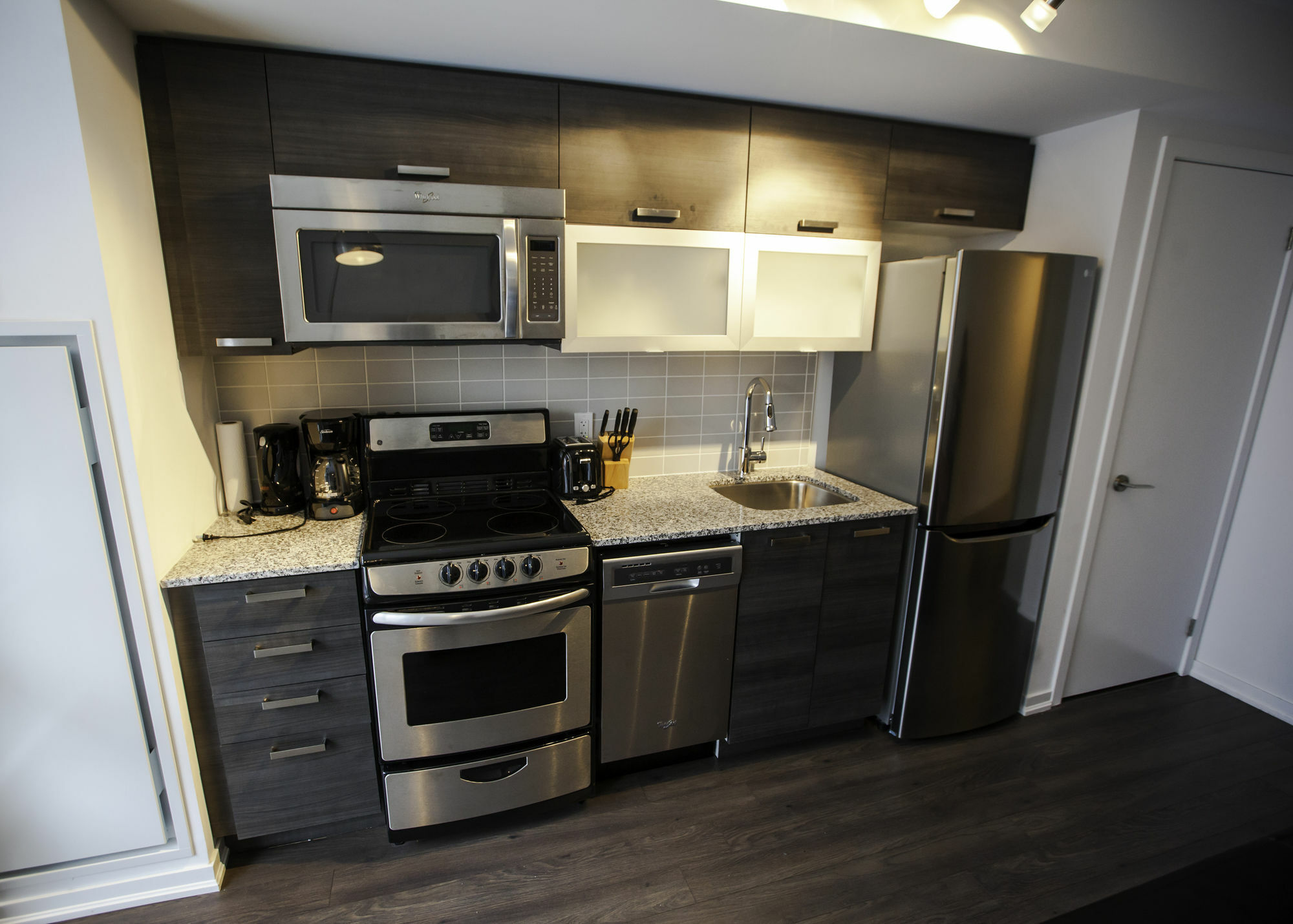 Queen Street 2 Bed Apartment Toronto Eksteriør bilde